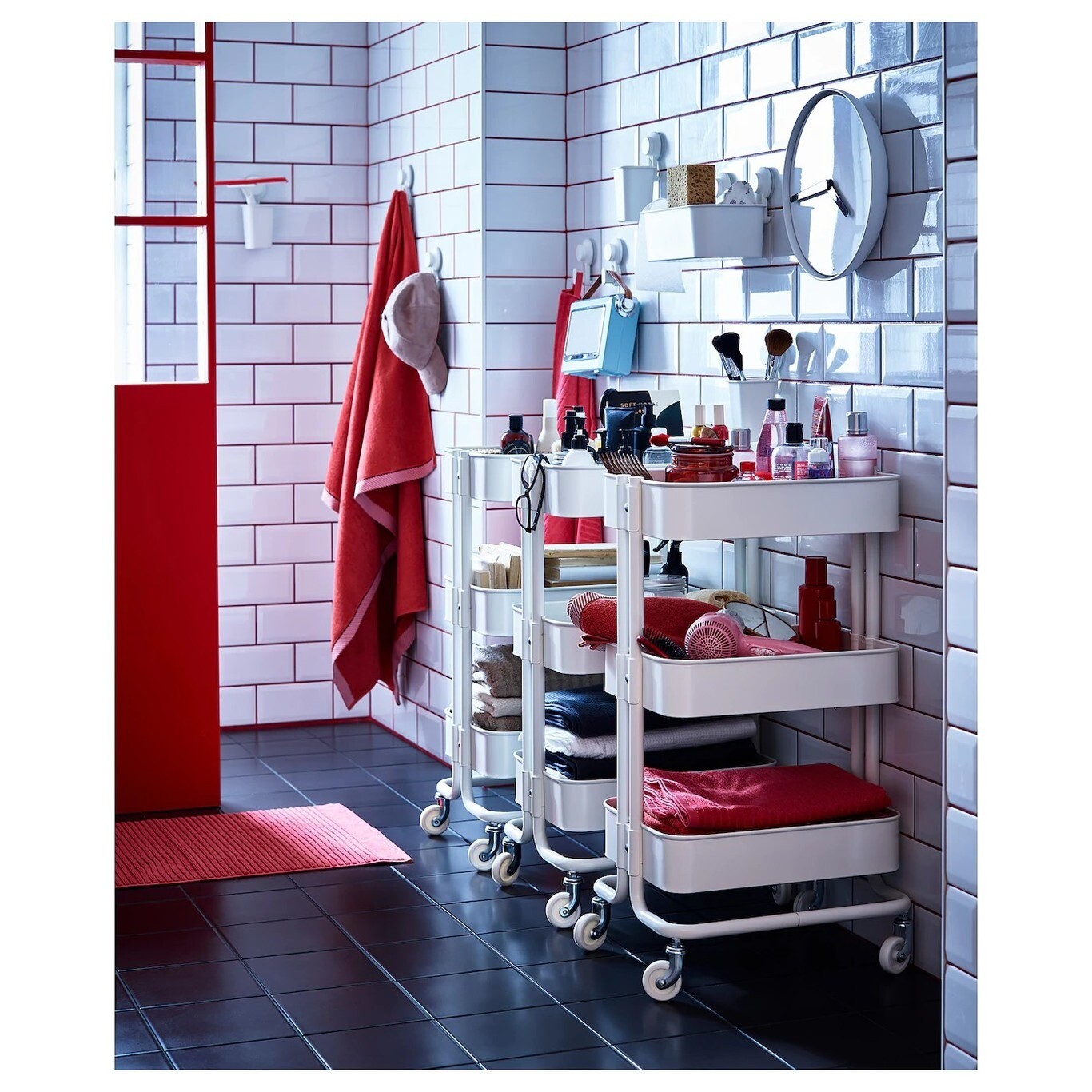 Así organizamos nuestro maquillaje en el baño: cinco ideas en las que