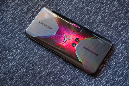 El smartphone Lenovo Legion Phone Duel es una bestia del gaming con 12 GB de RAM y Snapdragon 865+ 5G a 399 euros en Amazon