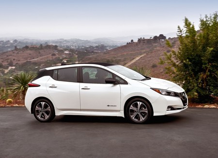 Nissan quiere hacerlo "a lo Tesla" en México y vender LEAF por internet con entrega a domicilio