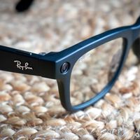 Pillan a las gafas de Meta grabando baños y momentos íntimos. Le han hecho un favor tremendo a las futuras gafas de Apple