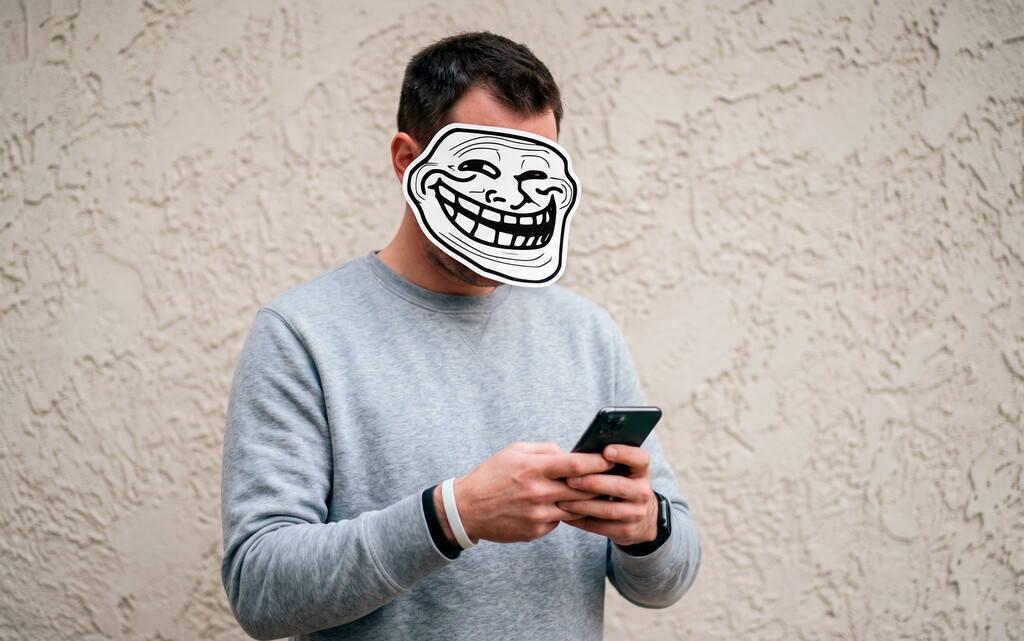 Burlarte del estafador que te manda un SMS parece inofensivo: es una muy mala idea