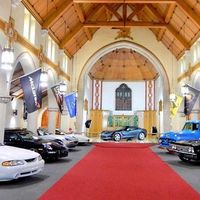 The Holy Grail Garage, el paraíso de los petrolheads existe y tiene un toque de misticismo