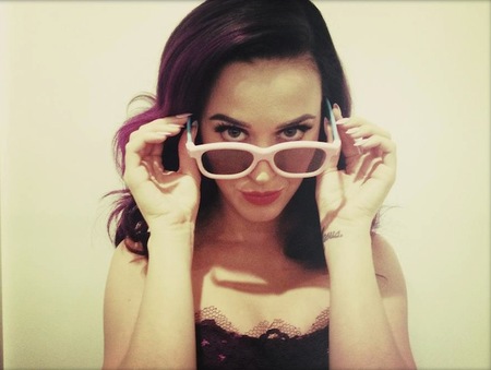 Haz caso a Katy Perry: ¿Para qué hacer deporte cuando siempre puedes ponerte faja?