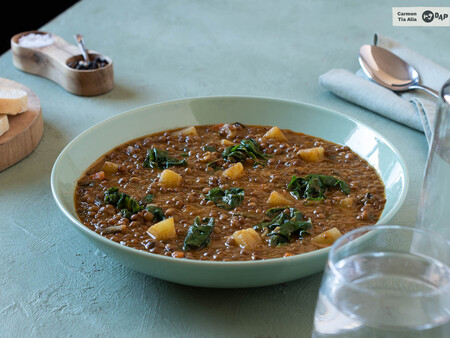 Lentejas con acelgas, receta tradicional con una vuelta de tuerca