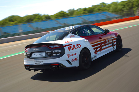 Kia Stinger GT420
