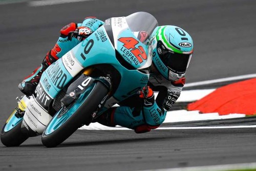 Marcos Ramírez consigue su segunda victoria de la temporada y Arón Canet se cae en Silverstone