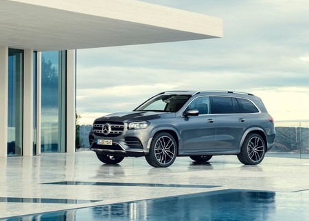 El nuevo Mercedes-Benz GLS es todo lo que un Clase S, pero con capacidad off-road
