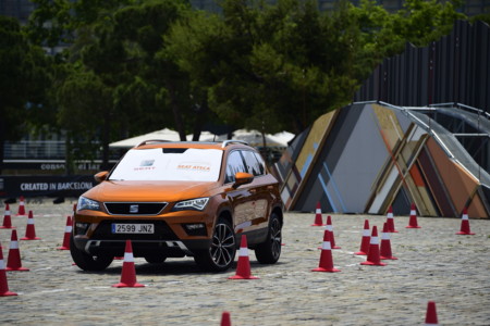 Video: ¿Podrías conducir un Ateca con las ventanas cubiertas? SEAT cree que sí