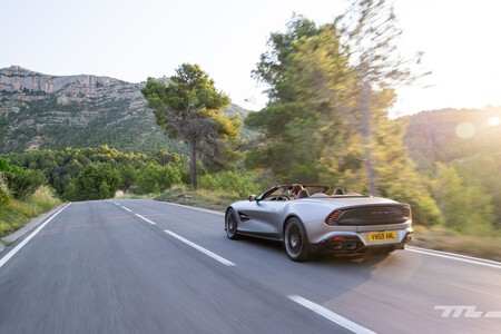 Aston Martin Vanquish Volante 2025 Prueba 061