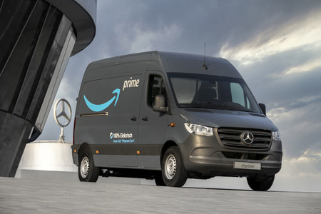 Amazon encarga a Mercedes-Benz 1.800 furgonetas eléctricas eSprinter y eVito, mientras espera las de Rivian