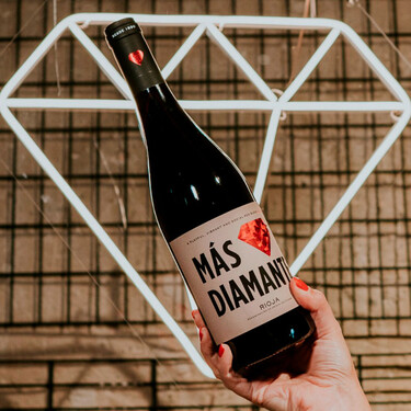 Un nuevo Rioja para atraer a las generaciones más jóvenes: así es el primer vino tinto Red Blend de una bodega centenaria