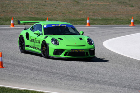 Goodyear Eagle F1 Asymmetric 5 y Supersport prueba contacto