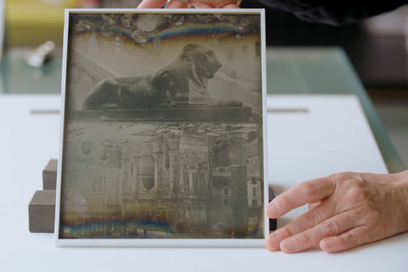 Así preservan más de 170 años de historia fotográfica en el MoMA de Nueva York