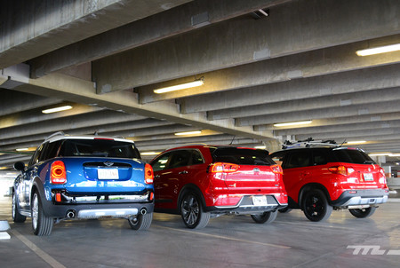 Kia Niro Vs Suzuki Vitara Vs Mini Countryman 8