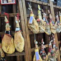 Ni Navidul, ni Cinco Jotas: este es el jamón de bellota 100% ibérico que no debemos dejar escapar por 76 euros menos