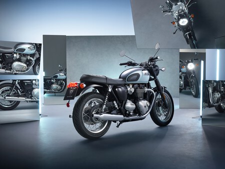 Bonneville T120 Chrome Edition