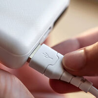 Lo que hubiese dado por tener este dispositivo en el apagón: convierte tus pilas en un Power Bank