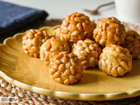 Receta de panellets con patata, para celebrar Todos los Santos como mandan las tradiciones