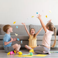 Tres juegos divertidos y originales que puedes hacer con tus hijos para potenciar su autoestima 