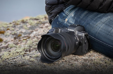 Canon EOS R, Sony A7 II, Nikon D750 y más cámaras, ópticas y accesorios rebajados o a su precio mínimo: Llega Cazando Gangas