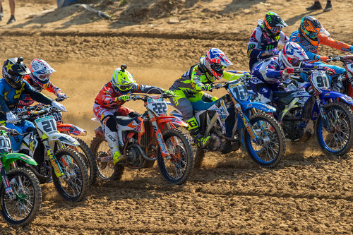 Jorge Prado vuelve a ganar en MX2 y se coloca a 9 puntos del liderato. Tony Cairoli aprovecha la lesión de Herlings 