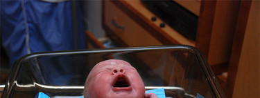 Retrasar el corte del cordón umbilical podría reducir el riesgo de anemia en bebés