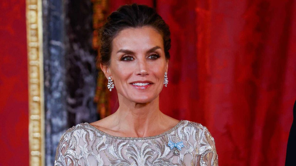 Letizia Ortiz se niega a seguir los pasos de doña Sofía: jamás se ha vestido de flamenca y los diseñadores ya no se callan
