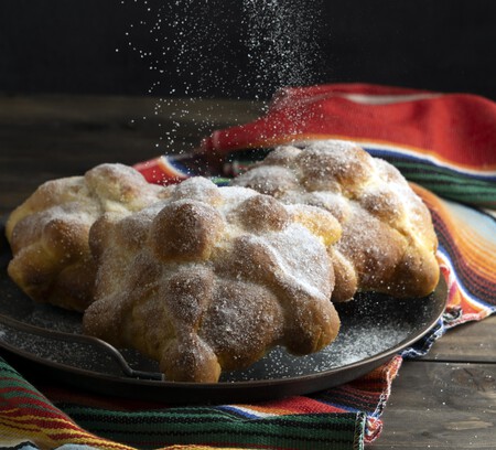 Alto Angulo De Pan De Muerto Con Espacio De Copia