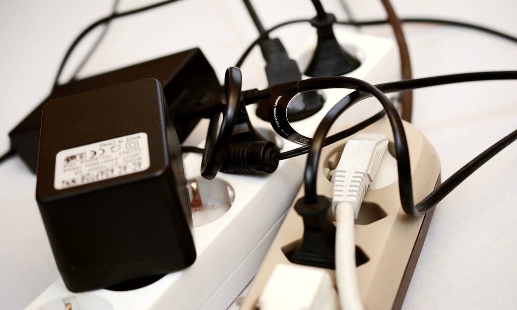 Olvídate de los líos de cables en casa: Lidl tiene la solución y es más barata de lo que piensas 