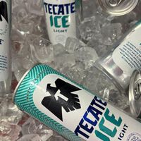 Tecate apuesta por tecnología sensorial en México con una cerveza que promete sentirse más fría