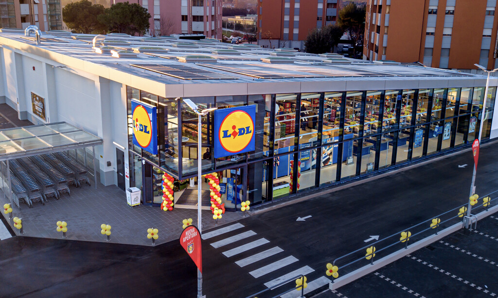 Lidl se prepara para la Vuelta al Cole y tiene este escritorio regulable en altura 