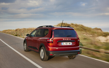 Dacia Jogger Hybrid 2023