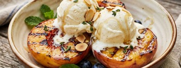 Estos duraznos en almíbar se convierten en un postre delicioso con solo 4 ingredientes