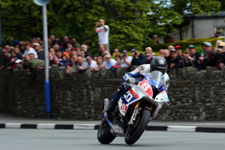 Guy Martin Bmw Tt Isla De Man 2015