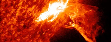 La impresionante erupción solar grabada en vídeo por la NASA que ha provocado apagones de radio en Australia