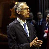Carlos Tavares (Stellantis) ya cobra más en un día que Pedro Sánchez en un año y desata la polémica en Francia: "Si creen que es inapropiado, que hagan una ley"