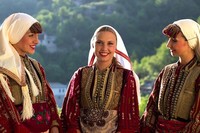 Macedonia y la historia de sus dos banderas 