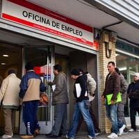 Derogar la reforma laboral sería volver a uno de los mercados laborales más disfuncionales de Europa: así era España en 2011