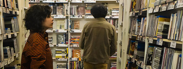 Los DVD son el nuevo vinilo para la Generación Z: cansados del streaming, decidieron revivir los videoclubs 