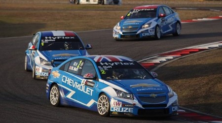 Robert Huff defenderá su título del WTCC a los mandos de un SEAT Leon