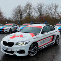 Colega, ¿dónde está mi safety car? Roban el coche de seguridad y el medical car del circuito inglés de Cadwell Park