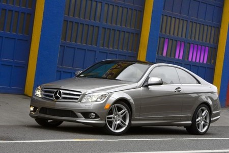 Mercedes-Benz planea un nuevo coupé de acceso