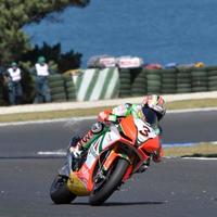 La Aprilia RSV4 mete el miedo en el chasis a sus rivales