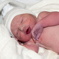 Un recién nacido en Reino Unido, el enfermo más joven con coronavirus