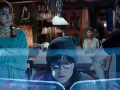 Noomi Rapace da vida a siete hermanas en el tráiler de la prometedora distopía 'Seven Sisters'