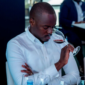 Europa cada vez bebe menos vino, pero una de las marcas más potentes de Italia ya sabe a dónde mirar: África