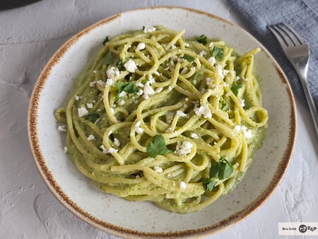 Cómo hacer espaguetis verdes con chile poblano, la pasta navideña típica de México