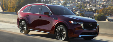 El Mazda CX-90 2024 es un nuevo SUV de tres filas que coquetea con el mundo premium