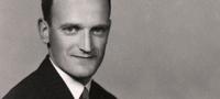 Economistas Notables: Alban William Phillips