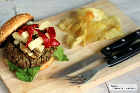 Hamburguesas de secreto ibérico con cebolla y queso manchego. Receta